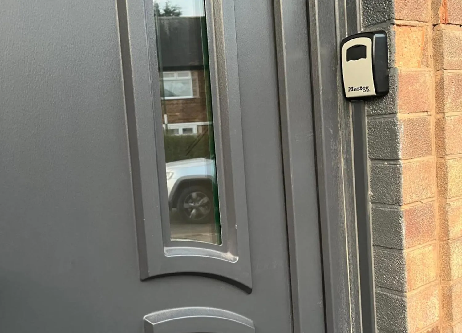 3Br,1 Bathroom,1 Shower,Cctv, Secure Free Parking,500Mb-Wi Fi,Netflix,Fully Equiped Kitchen,Perfect For Business Trip & Families Holiday Or Working Proffesionals-Long Term Just 5 Min From M1,10 Min To City Centre,Garden Furniture To Relaxing In The G Nottingham Casa de Férias