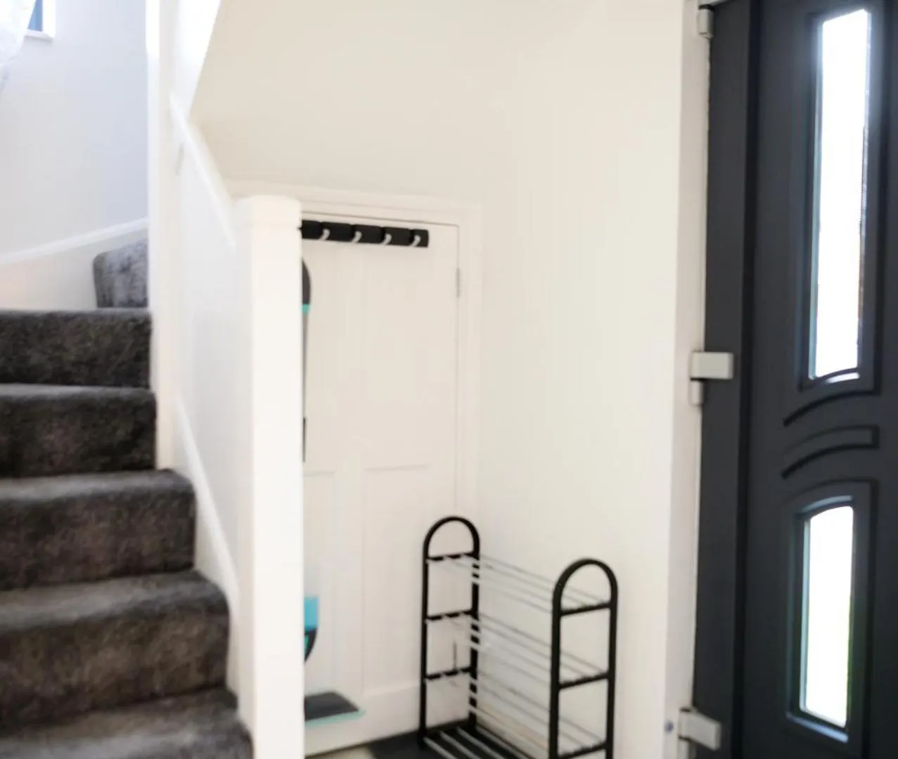 3Br,1 Bathroom,1 Shower,Cctv, Secure Free Parking,500Mb-Wi Fi,Netflix,Fully Equiped Kitchen,Perfect For Business Trip & Families Holiday Or Working Proffesionals-Long Term Just 5 Min From M1,10 Min To City Centre,Garden Furniture To Relaxing In The G Nottingham Reino Unido